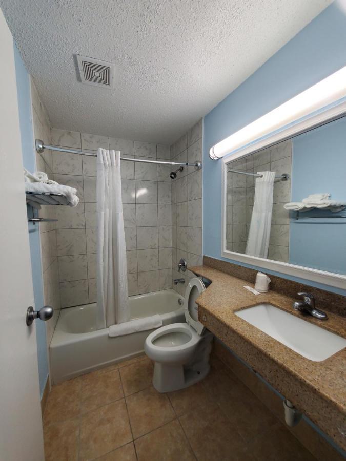 Coastal Inn & Suites Wilmington Dış mekan fotoğraf
