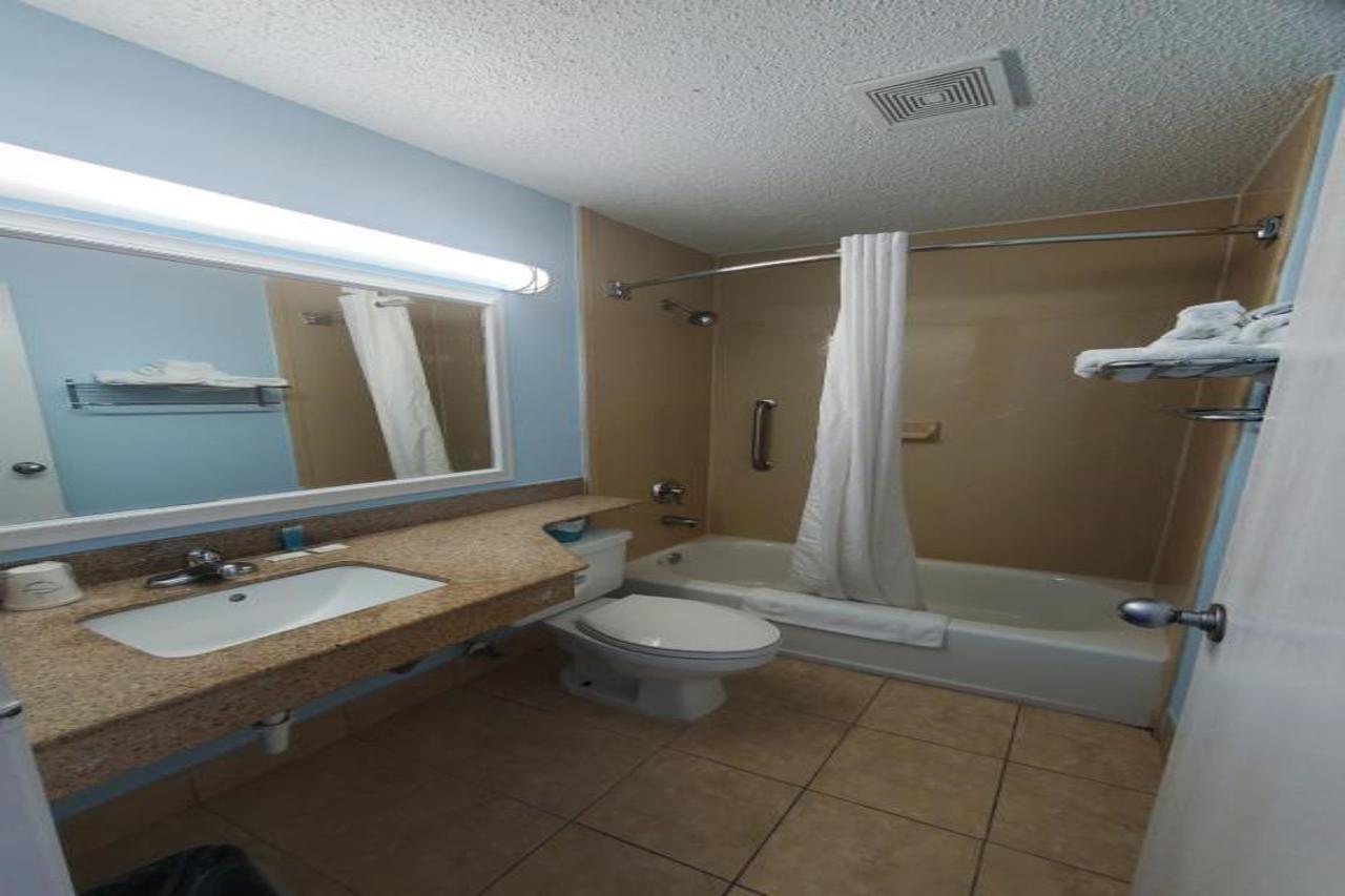 Coastal Inn & Suites Wilmington Dış mekan fotoğraf