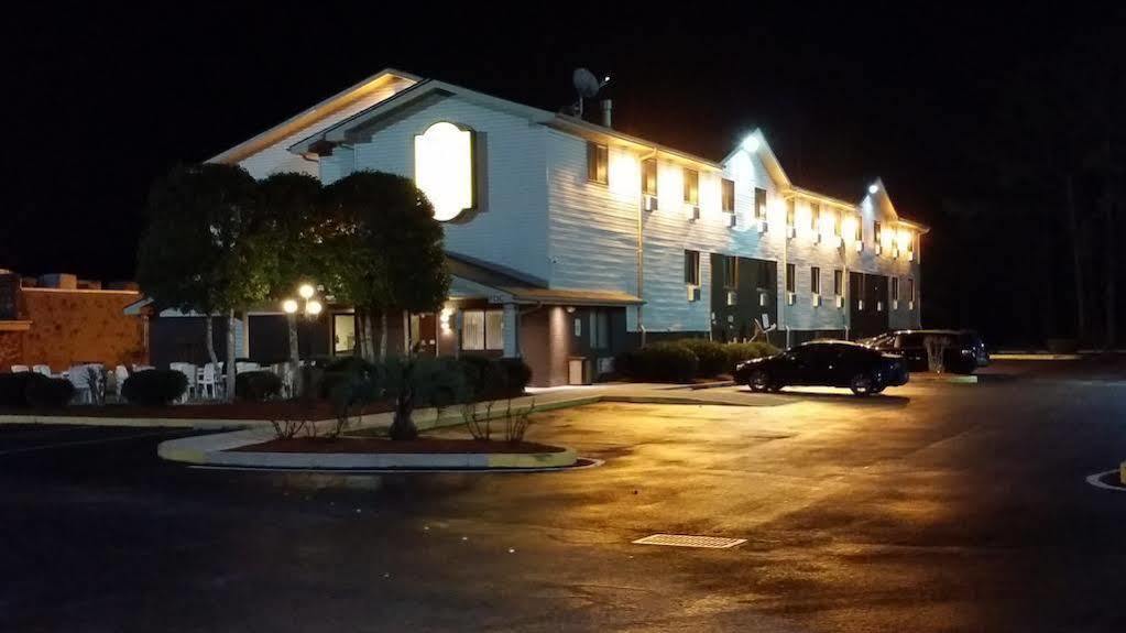 Coastal Inn & Suites Wilmington Dış mekan fotoğraf
